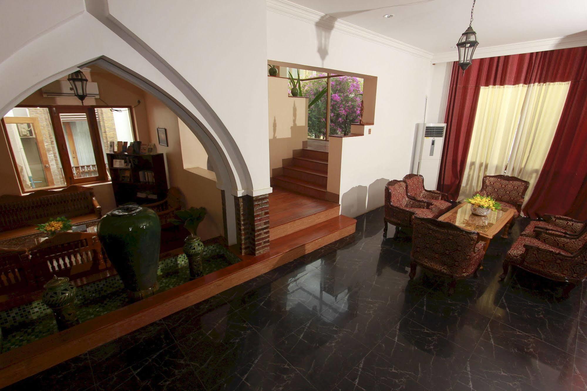 Raza Gyo Hotel Bagan Buitenkant foto