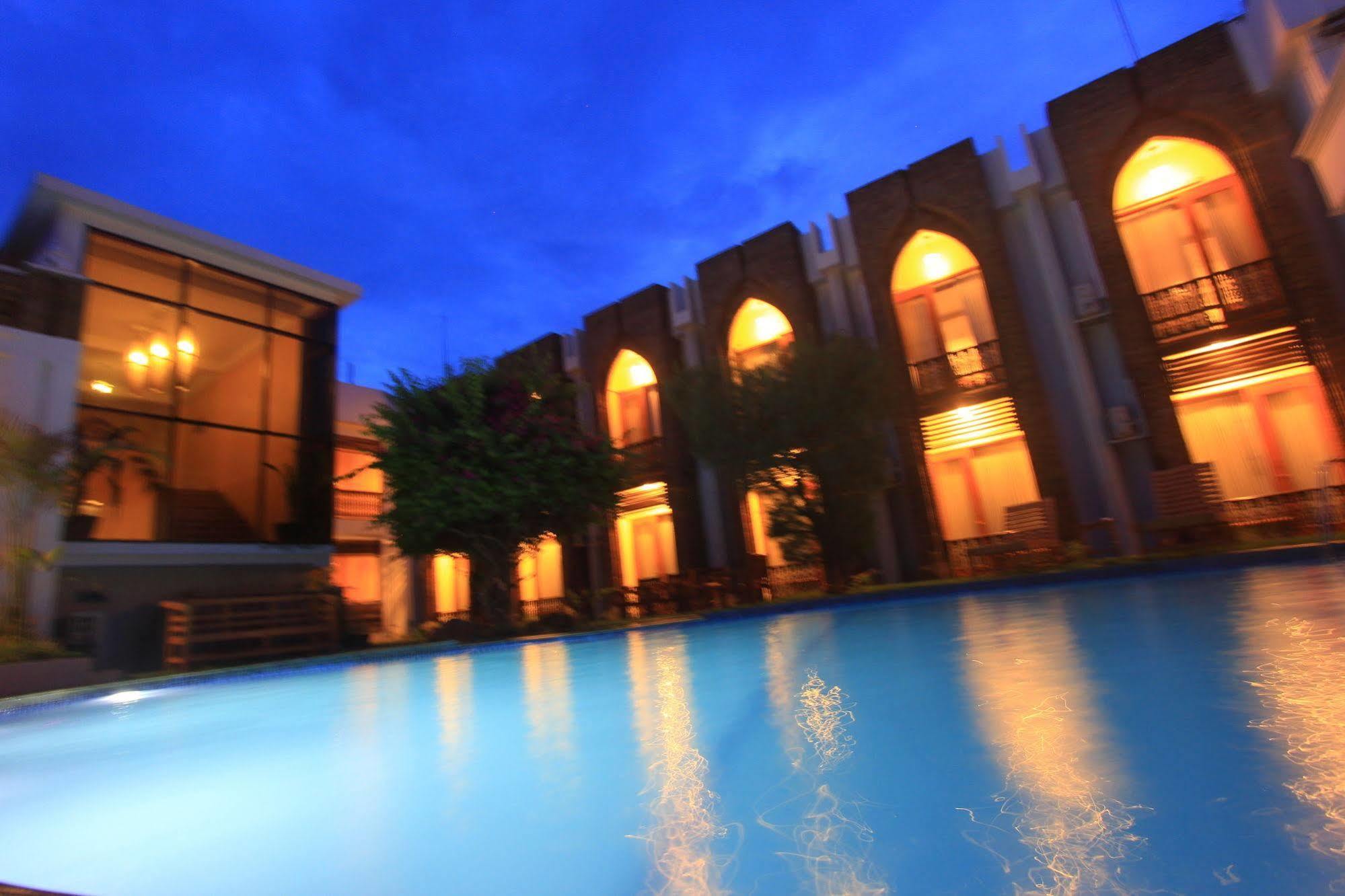 Raza Gyo Hotel Bagan Buitenkant foto