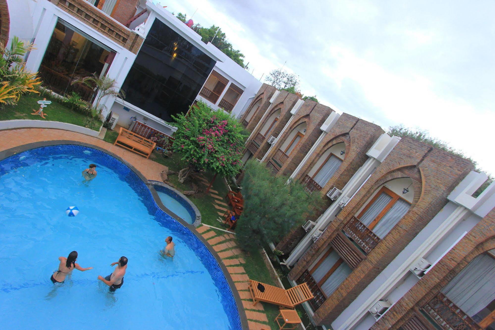 Raza Gyo Hotel Bagan Buitenkant foto