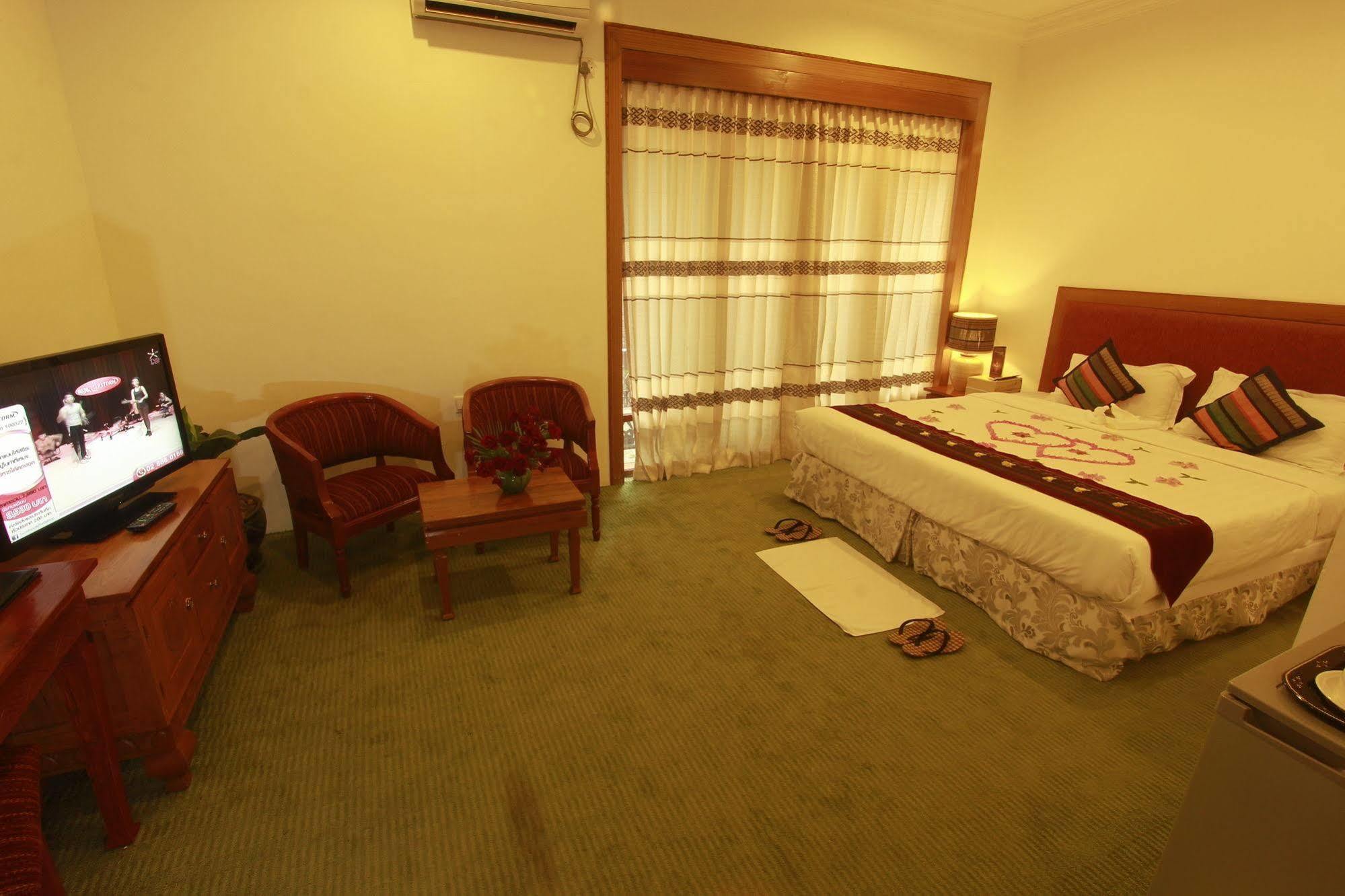 Raza Gyo Hotel Bagan Buitenkant foto