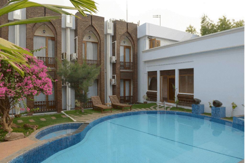 Raza Gyo Hotel Bagan Buitenkant foto